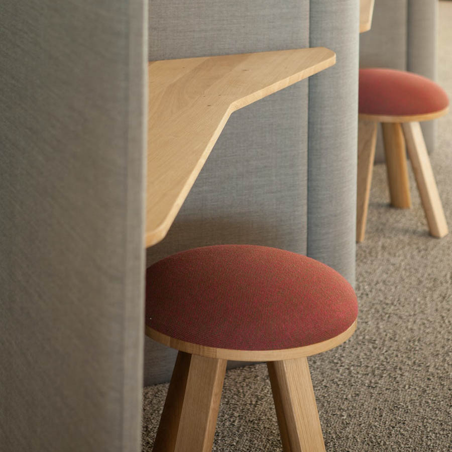 BuzziSpace BuzziMilk Sitzhocker | Beispielbild