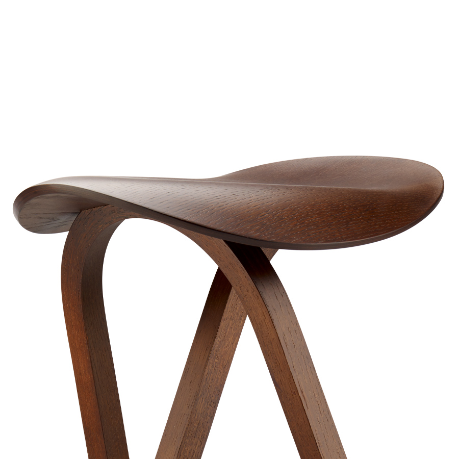 THONET 404 H Holzbarhocker - Nussbaum - Nahaufnahme