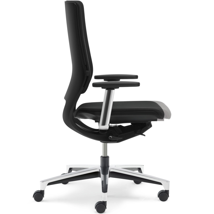 Klöber Mera 98 schwarz mit Fußkreuz verchromt Armlehnen verchromt