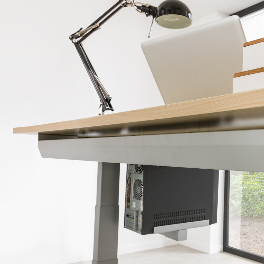 Optionale Kabelwanne - geschlossen