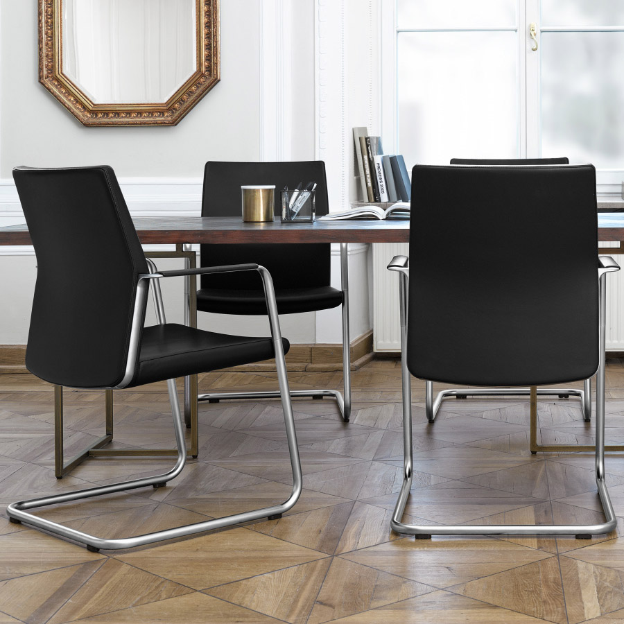 Profim MyTurn 21VN Freischwinger Bezug Leder Premium schwarz, ohne Steppung, mit Armauflage in Leder schwarz