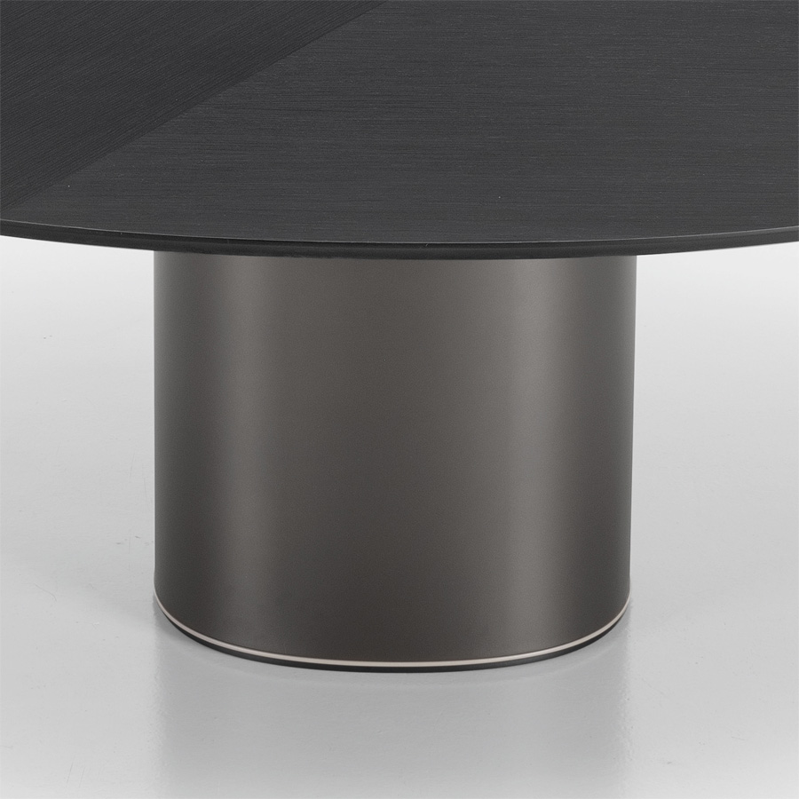 Kristalia Holo Pillar - Esstisch - Standfuß grau - Tischplatte Eiche schwarz