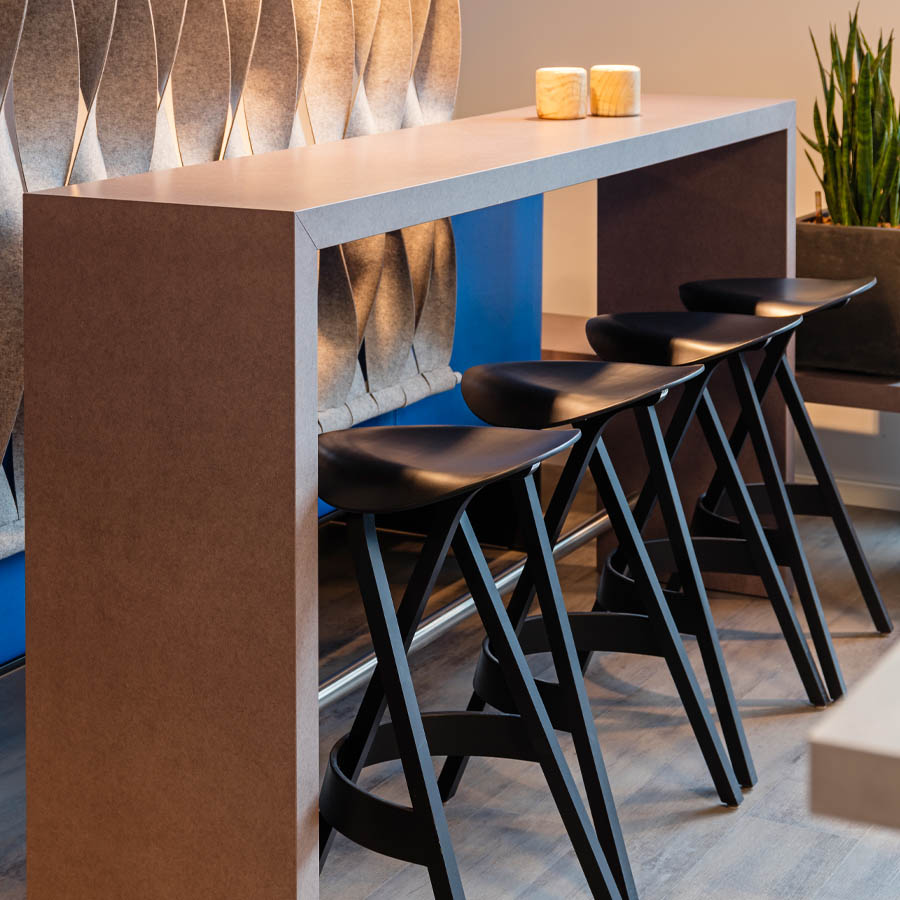 THONET 404 H Holzbarhocker - Beispielbild