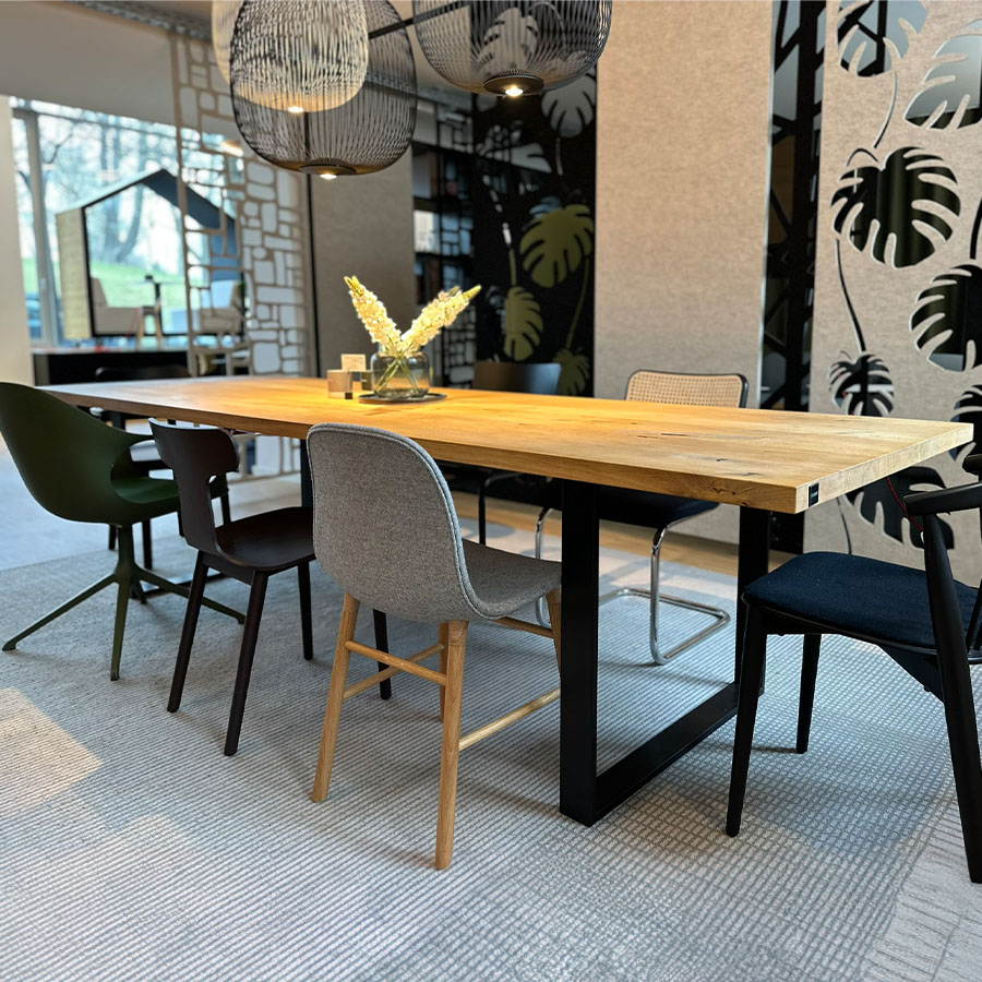 Trebord Classic Esstisch Gestell Standard U, RAL 9005 schwarz, Eiche