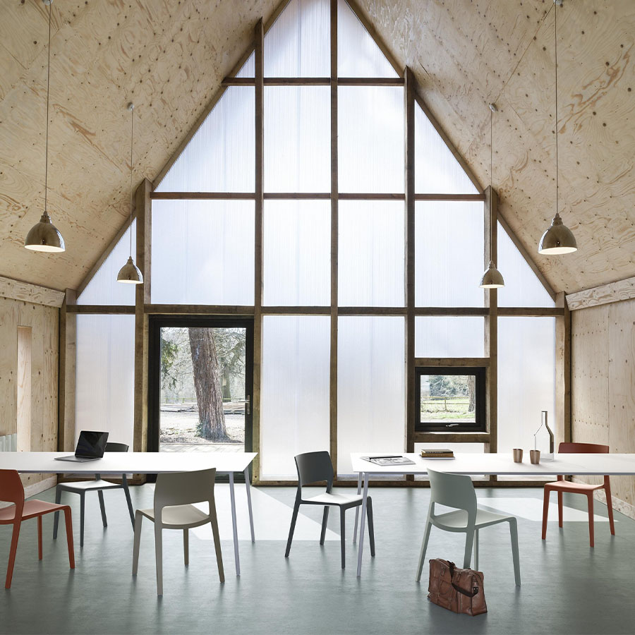 Arper Onemm Tischplatte weiß, Gestell Stahl, weiß lackiert