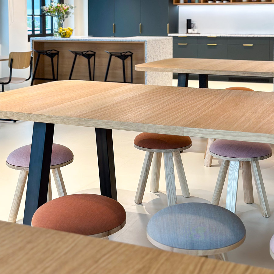 BuzziSpace BuzziMilk Sitzhocker | Beispielbild