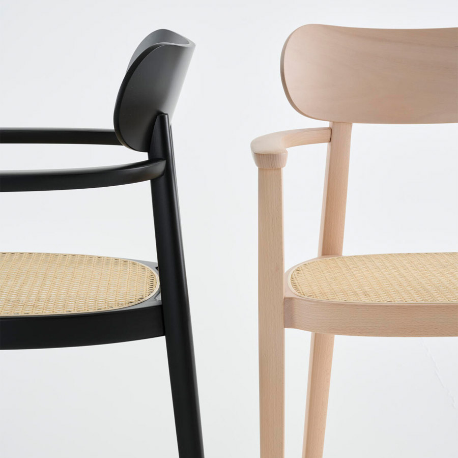 THONET 118 FV Holzstuhl mit Armlehnen | Rohrgeflecht-Sitz | Beispielbild