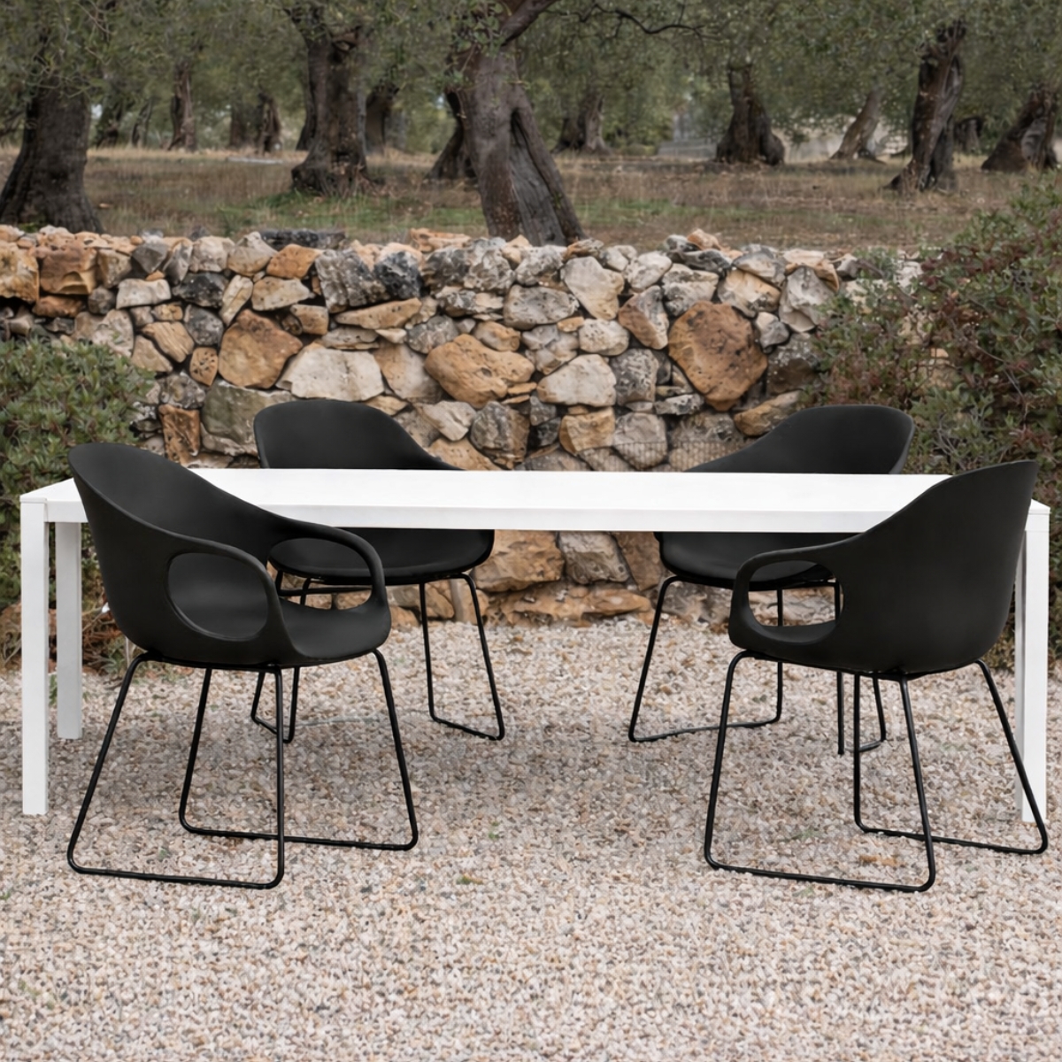 kristalia elephant kufe outdoor schwarz