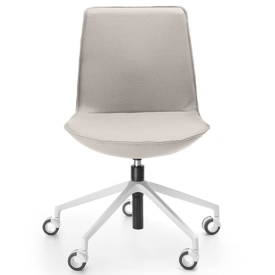 Bejot Lumi Konferenzstuhl Beispielbild mit Universalrollen weiß