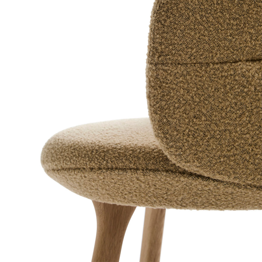 Noti Ekori, Bezug Baru 330, Massivholzgestell Eiche natur