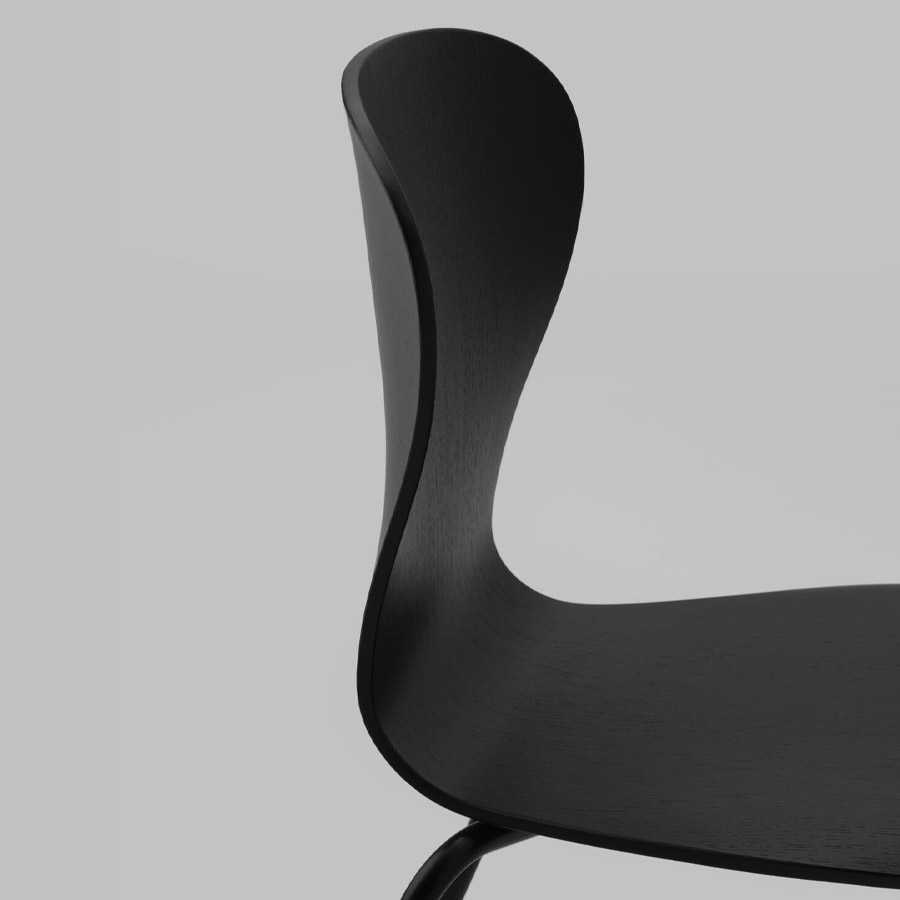 THONET S 220 Formholz-Stuhl | Edelholz Eiche schwarz | Nahaufnahme Rücken