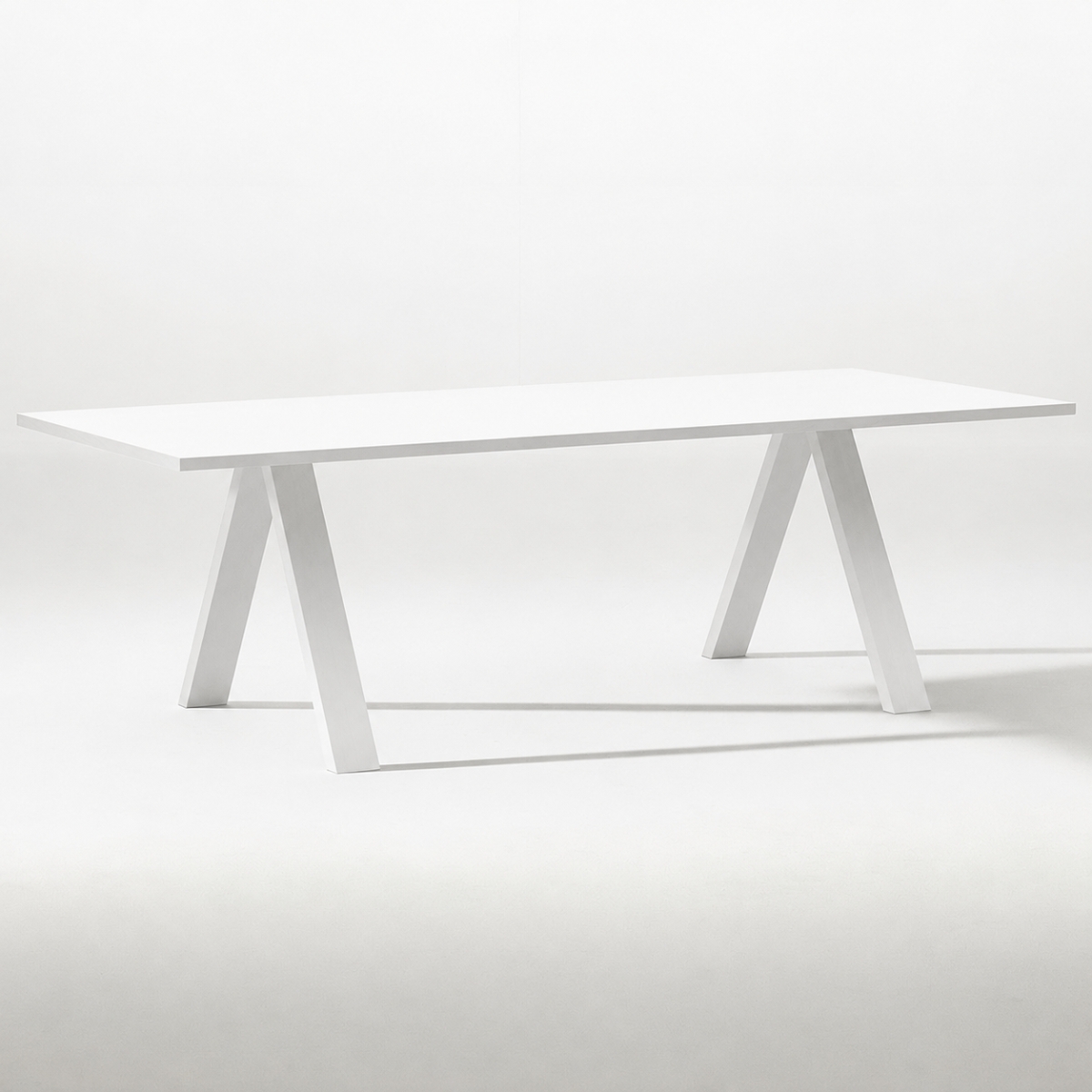 Arper Cross weiß | Esstisch | Konferenztisch | Höhe 74 cm