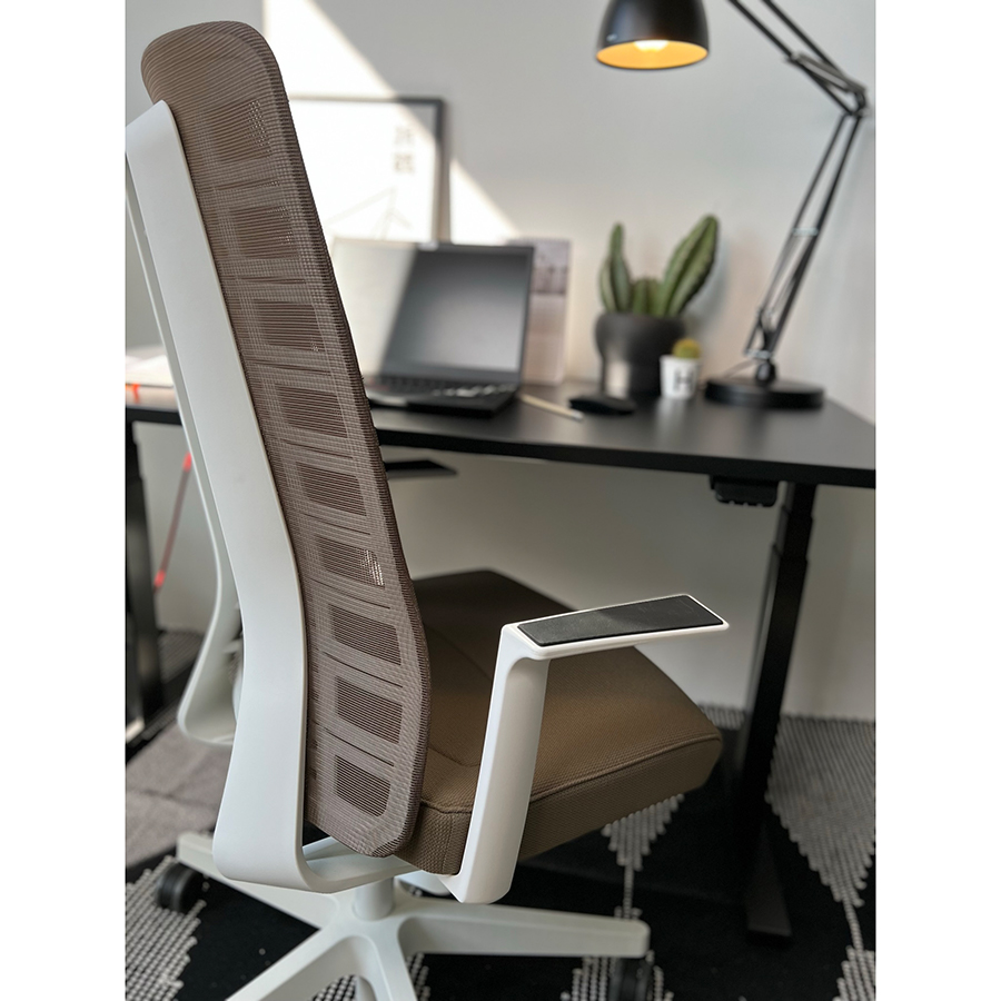 Interstuhl PUREis3 PU213 Rücken und Polster beige