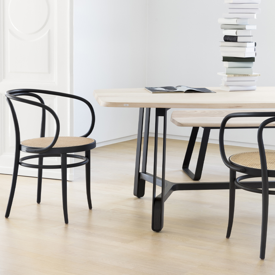 THONET 209 Bugholzarmlehnenstuhl - Beispielbild