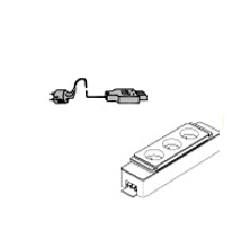 mit Steckdose und Kabel