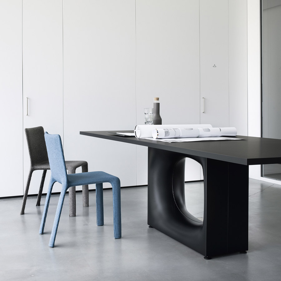 Kristalia Holo Esstisch - rechteckig komplett schwarz - Beispielbild