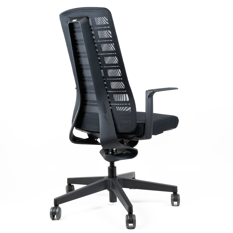 Interstuhl PUREis3 PU213 Bürostuhl schwarz mit Netzrücken - Rückenansicht seitlich