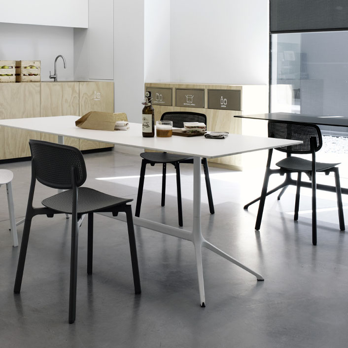 Kristalia COLANDER Chair schwarz