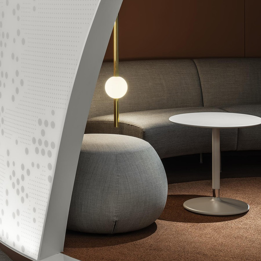 Arper Pix Table weiß und Sitzhocker