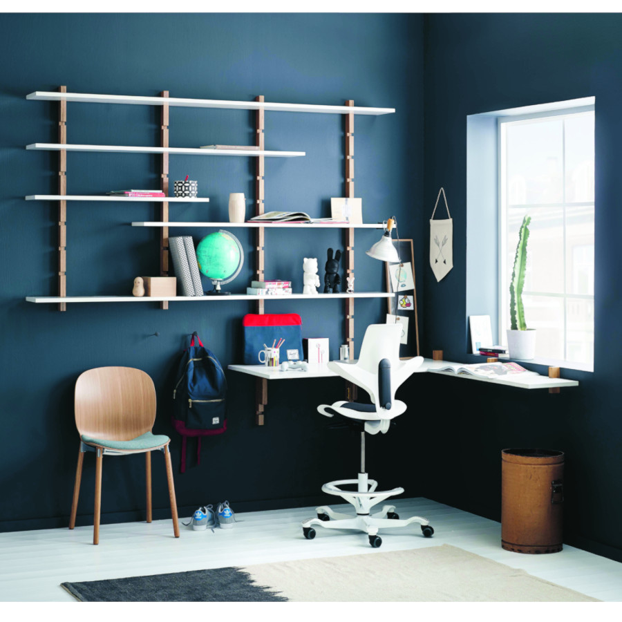 HAG Capisco Puls 8010 Stehhilfe - Beispielbild (mit Fußring)