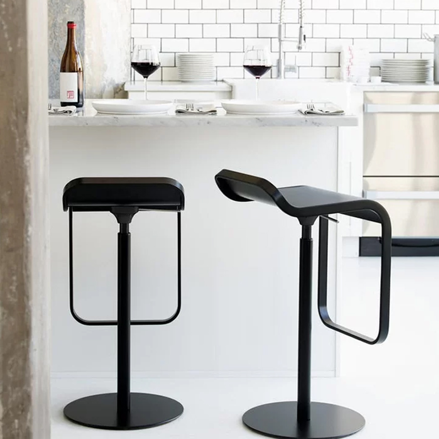 Lapalma LEM schwarz mit schwarzem Gestell