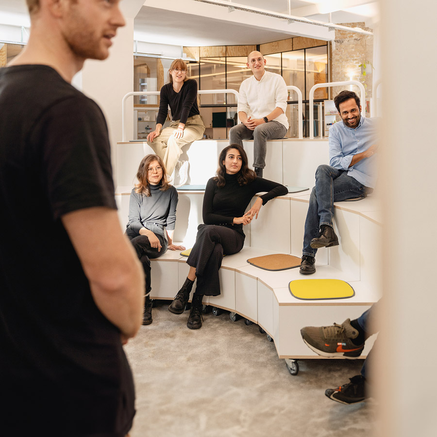 WHAT IF WE FLY Kollektion in der Anwendung