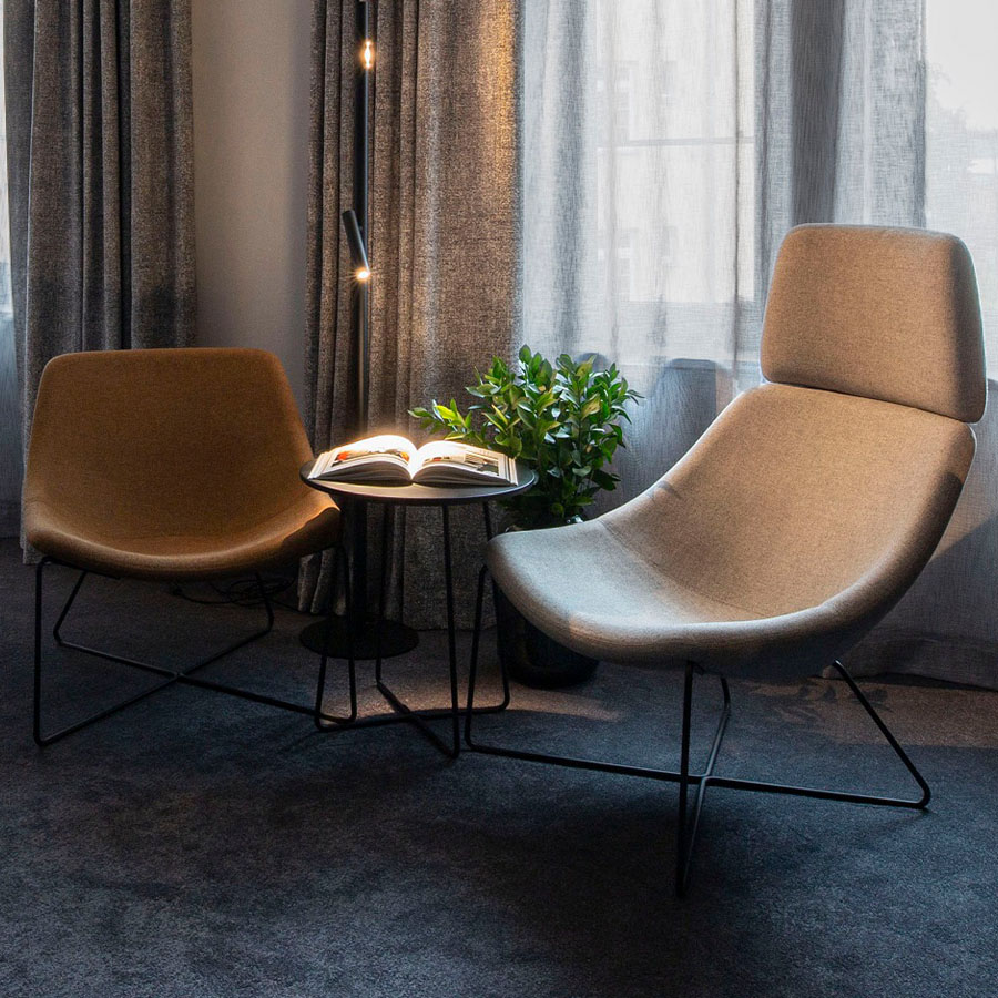 Noti Mishell Beistelltisch Höhe 55 Kufe - Tischplatte schwarz, Gestell schwarz