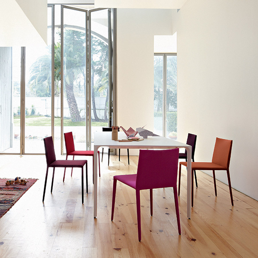 Arper NUUR Tisch - Beispielbild