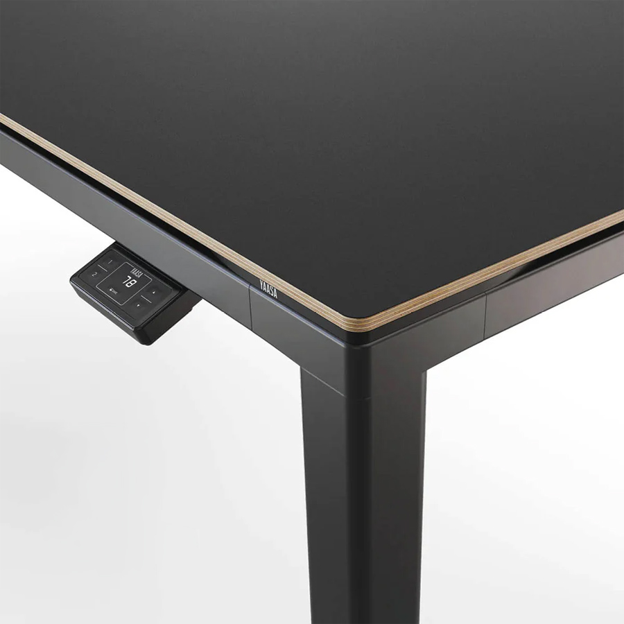 Yaasa Desk Four Tisch Gestell schwarz, Tischplatte Multiplex-Dunkelgrau, Bedienelement ausklappbar