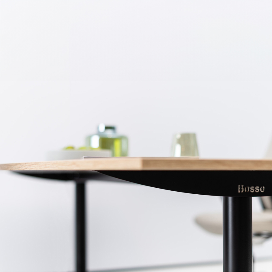 Bosse TC Konferenztisch | Black Edition | Platte Eiche hell | Detailbild