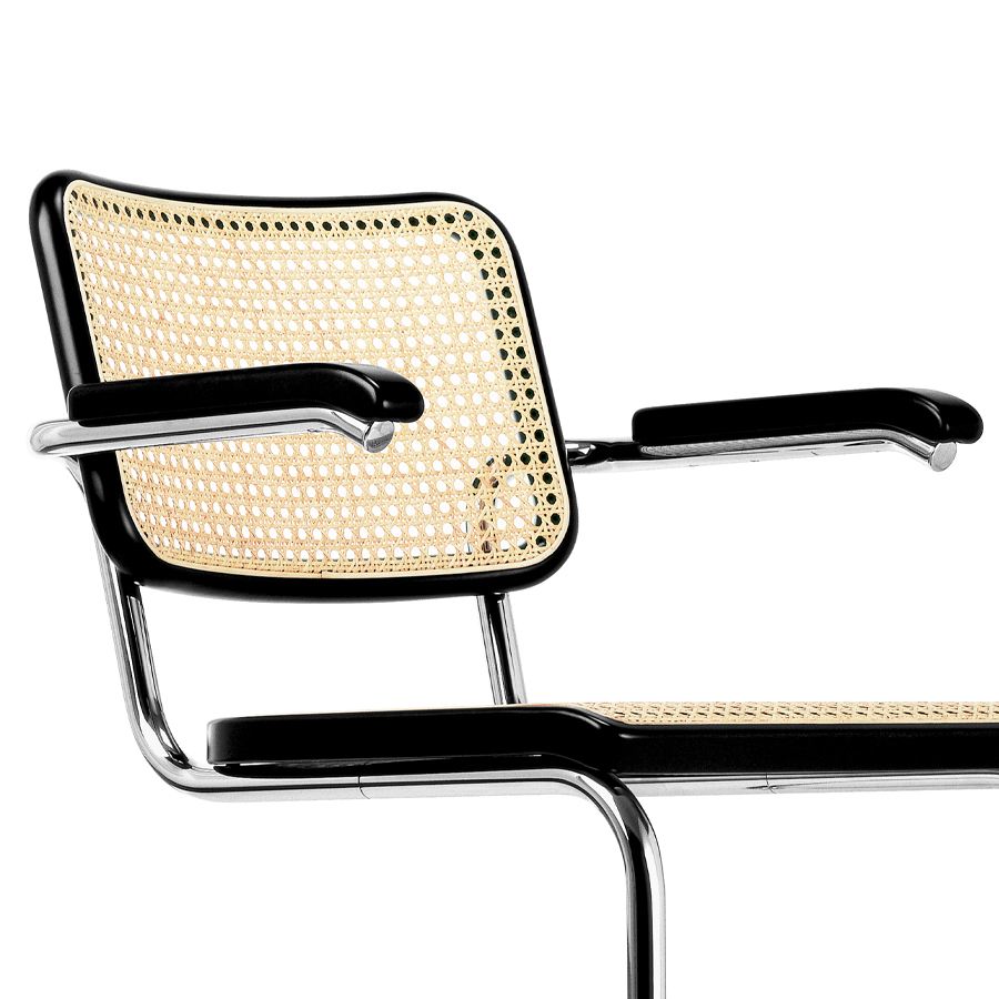 THONET S 64 V | Buche gebeizt schwarz | Stahlrohr-Freischwinger mit Armlehnen | Nahaufnahme