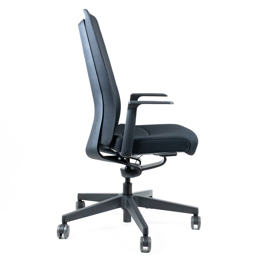 Interstuhl PUREis3 PU213 Bürostuhl schwarz mit Netzrücken - Seitenansicht