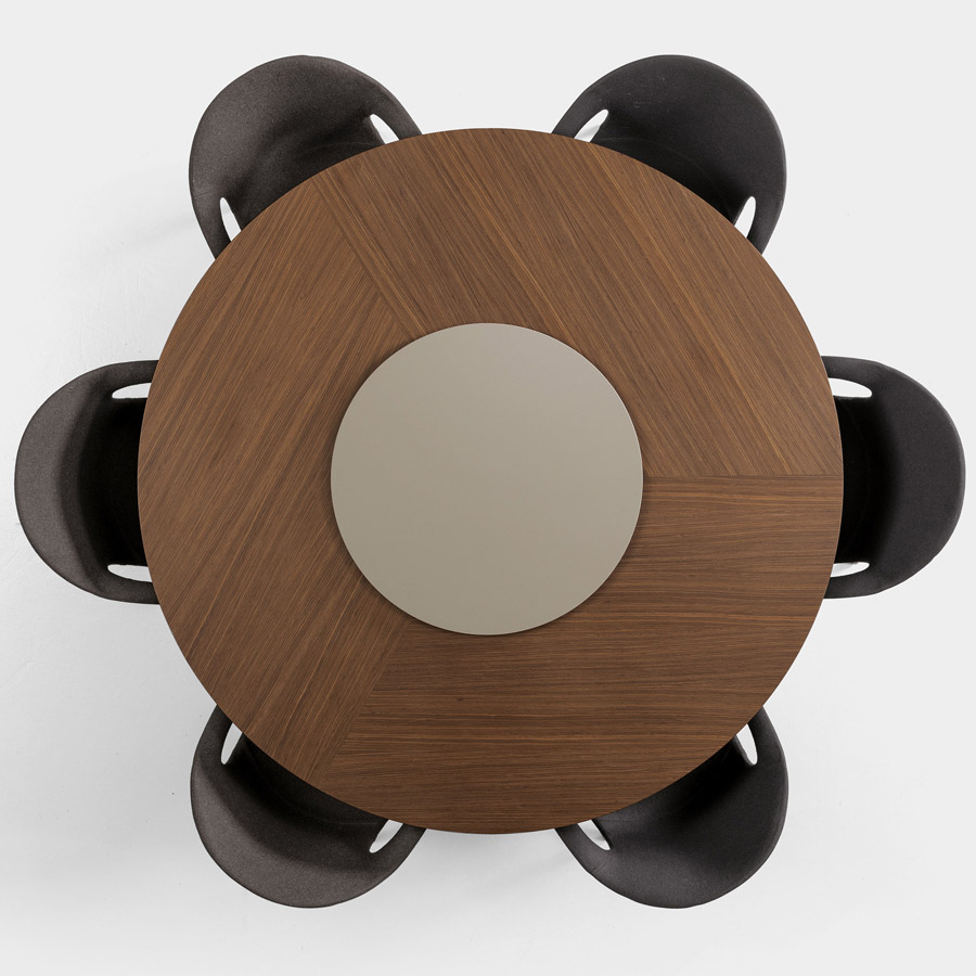 Kristalia Holo Pilaar - Esstisch - runde Ausführung Beispielbild