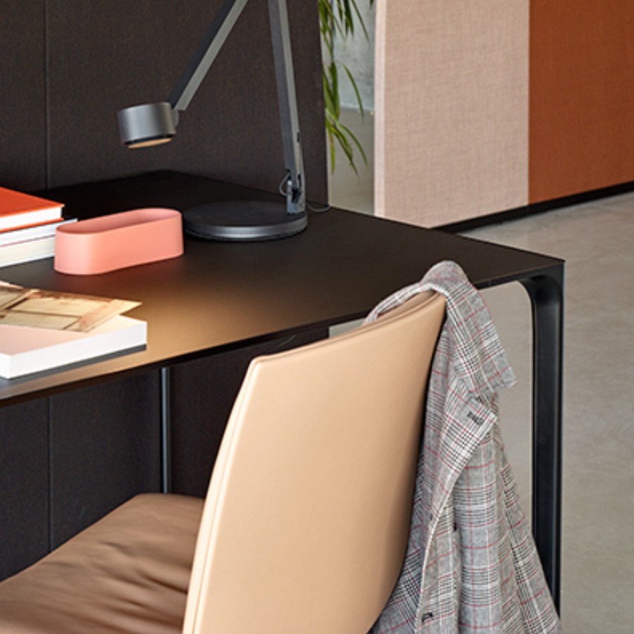 Arper NUUR Tisch - Beispielbild