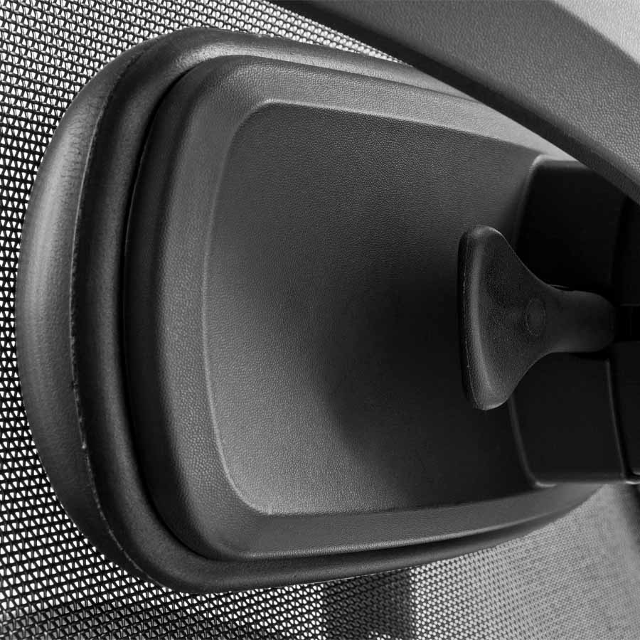 RWH Bürodrehstuhl ERGOFIX Netzrücken schwarz mit Armlehnen und Kopfstütze - Lordose Nahaufnahme