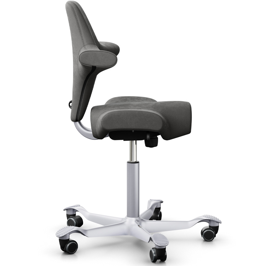 HAG CAPISCO 8106 Stoff Comfort+ grau mit Sattelsitz - Seitenansicht