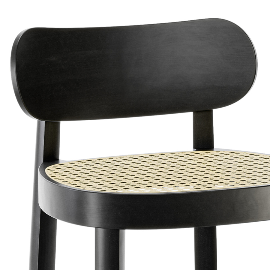 THONET 118 H Barhocker Buche gebeizt schwarz mit Rohrgeflecht - Nahaufnahme