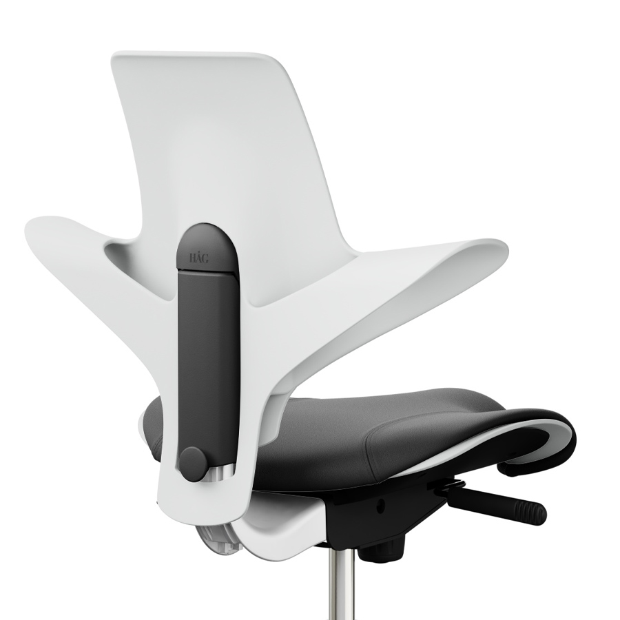 HAG CAPISCO PULS 8020 Sitzfläche Leder schwarz - Sitzschale u. Gestell weiß - Nahaufnahme