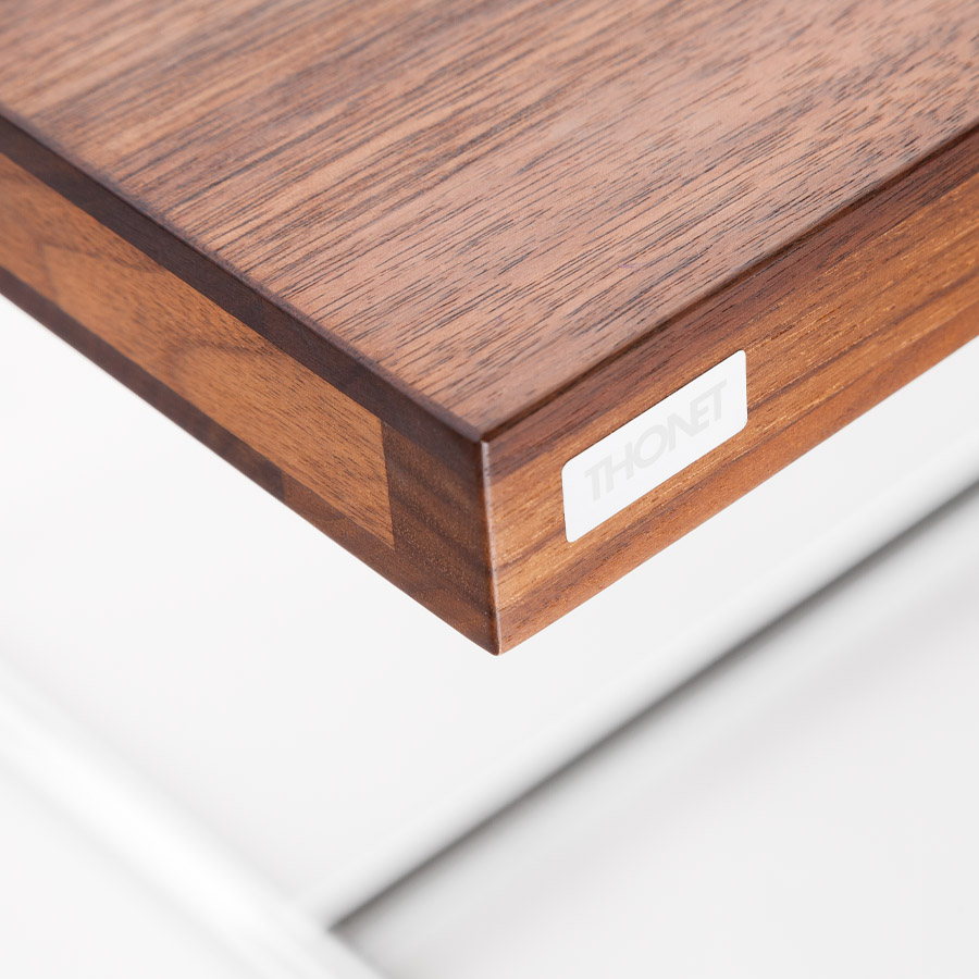 THONET Tisch 1072 - Beispielbild THONET Pure Materials Walnuss