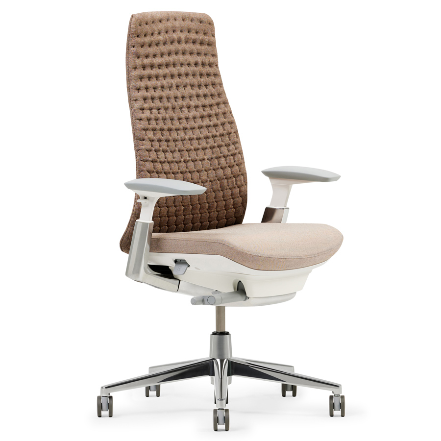 HAWORTH Fern Digital Knit Dune Rose mit Gestell weiß, 4D-Armlehnen und Fußkreuz Aluminium poliert