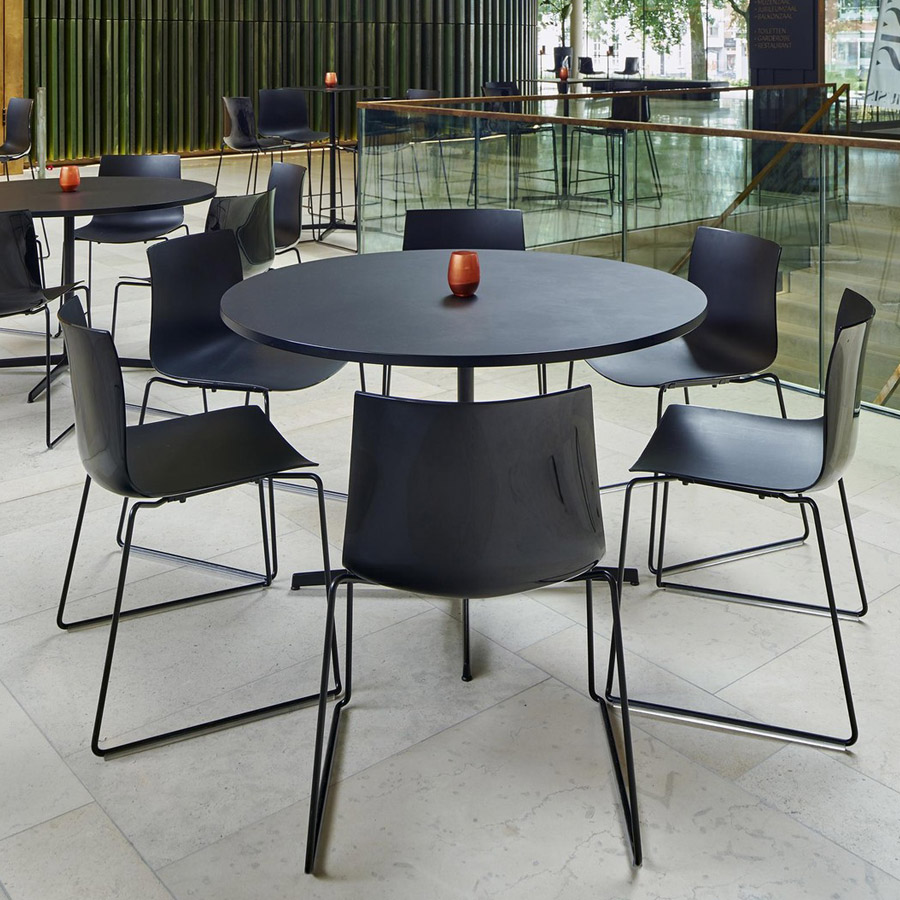 Arper Catifa 46 0278 einfarbig schwarz