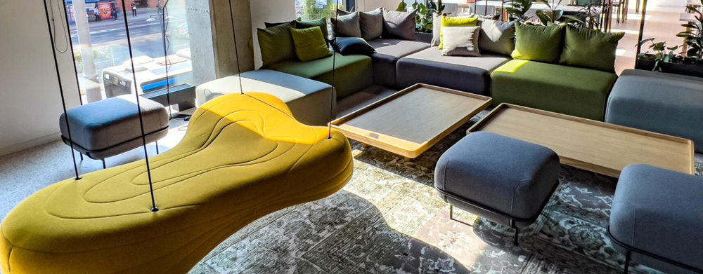 noti-bouli-schaukel-mit-sofa