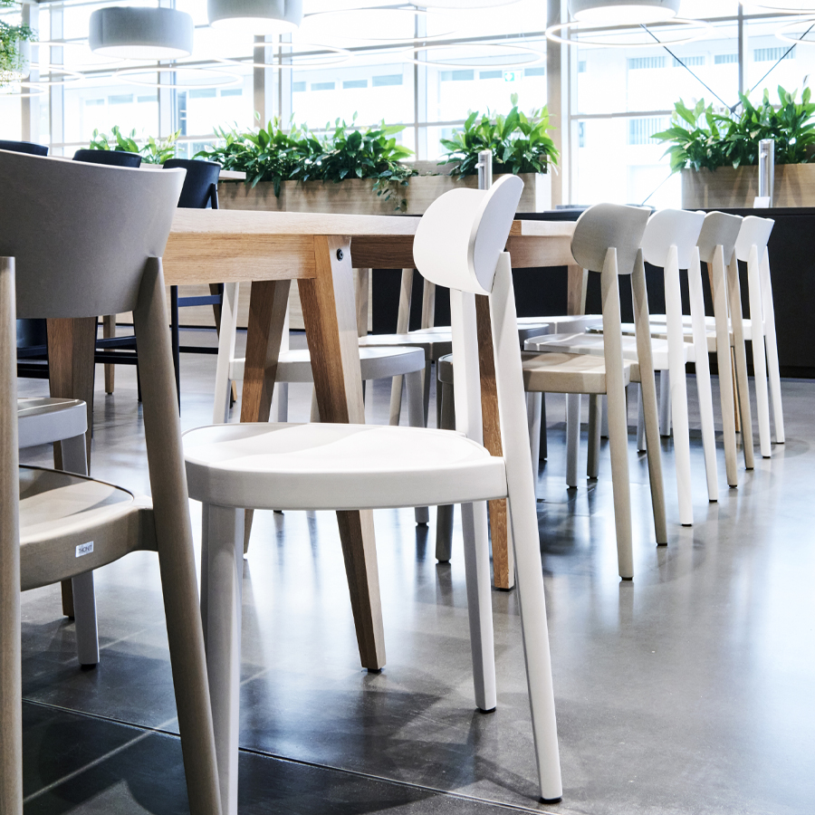 THONET 118 M Holzstuhl mit Muldensitz - Beispielbild