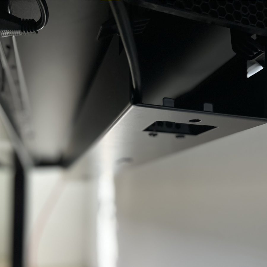 Bundle Schreibtisch CLEO - Kabelkanal