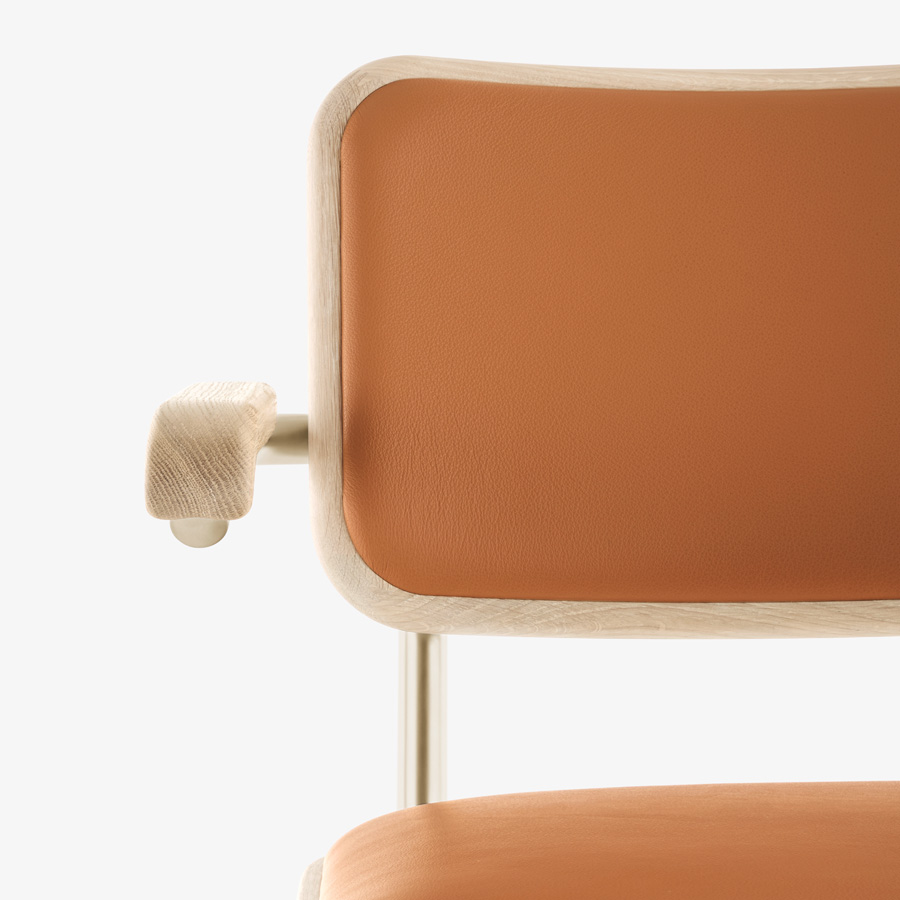 JS. THONET S 64 P NORDIC 02 | Eiche weiß pigmentiert | Leder braun | Nahaufnahme frontal