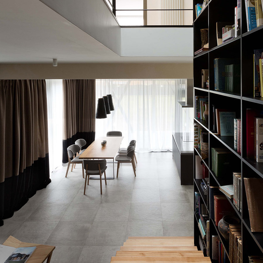 Trebord Classic Esstisch Gestell Standard U, RAL 9005 schwarz, Eiche