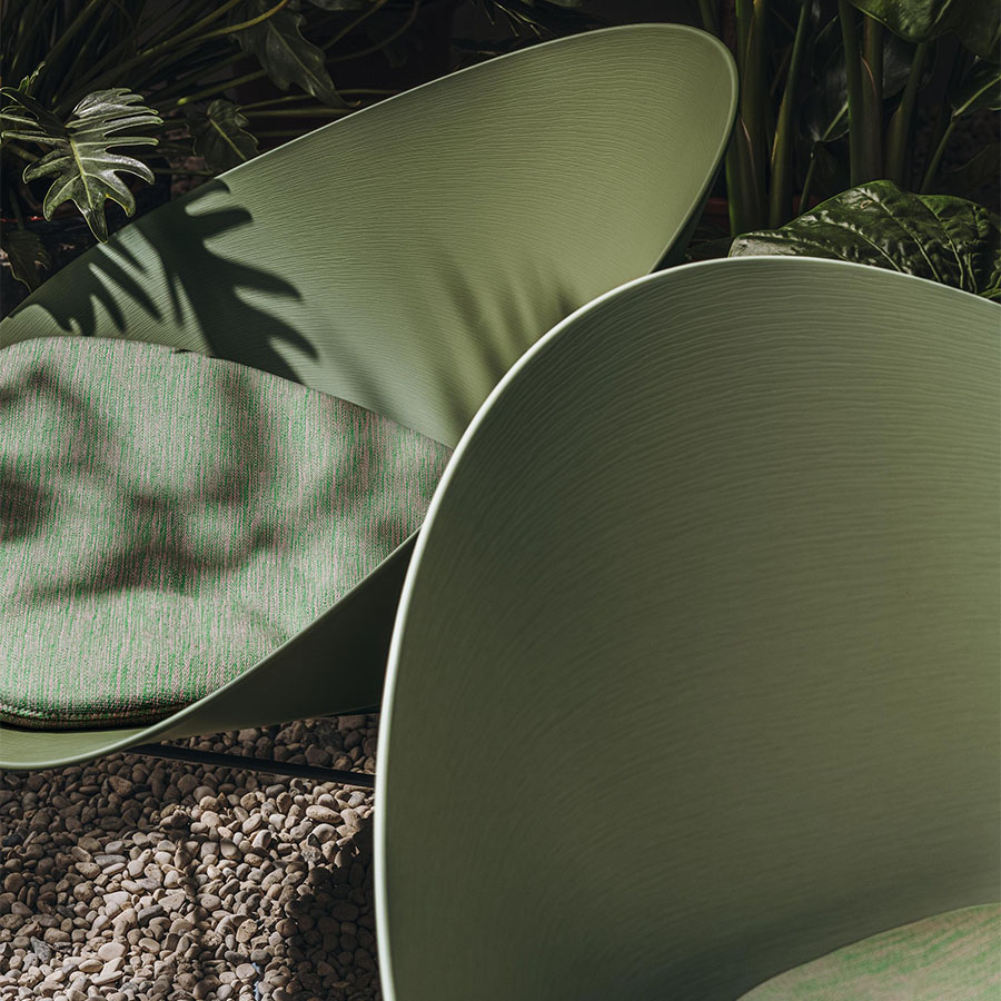 Arper Adell Lounge Sessel Vierfußgestell Sitzschale Olivgrün