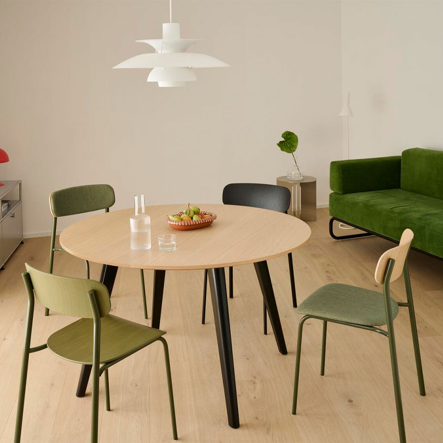 THONET S 243 Stahlrohrstuhl | Buche olivgrün gebeizt | Gestell olivgrün | Beispielbild