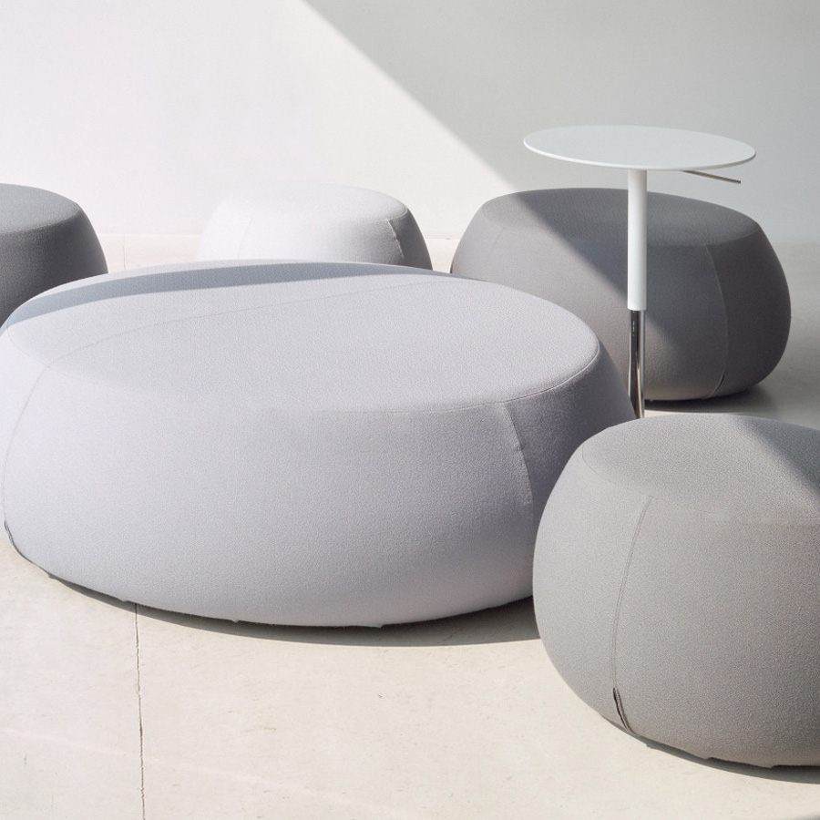 Arper Pix Table weiß und Sitzhocker