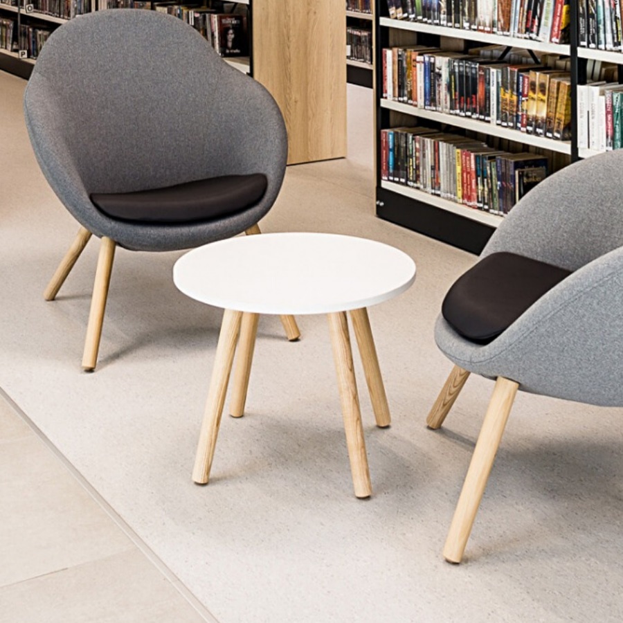 Bejot TB 74 Beistelltische Platte weiß Gestell Eichenholz